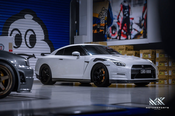 Advan GT Premium R35 GT-R